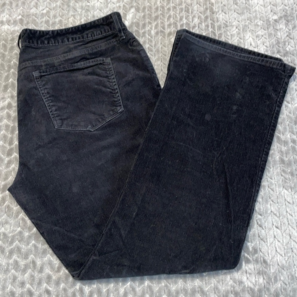 Eddie Bauer Curvy Fit Boot Cut Black Corduroy Pants. Size 14.